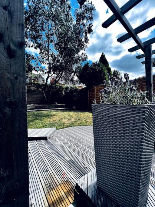 Вилла Entire Modern House In Tamworth - 2 Double Beds + Free Parking Экстерьер фото
